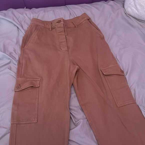 Aritzia Pants - Aritzia modern cargo women’s size 8